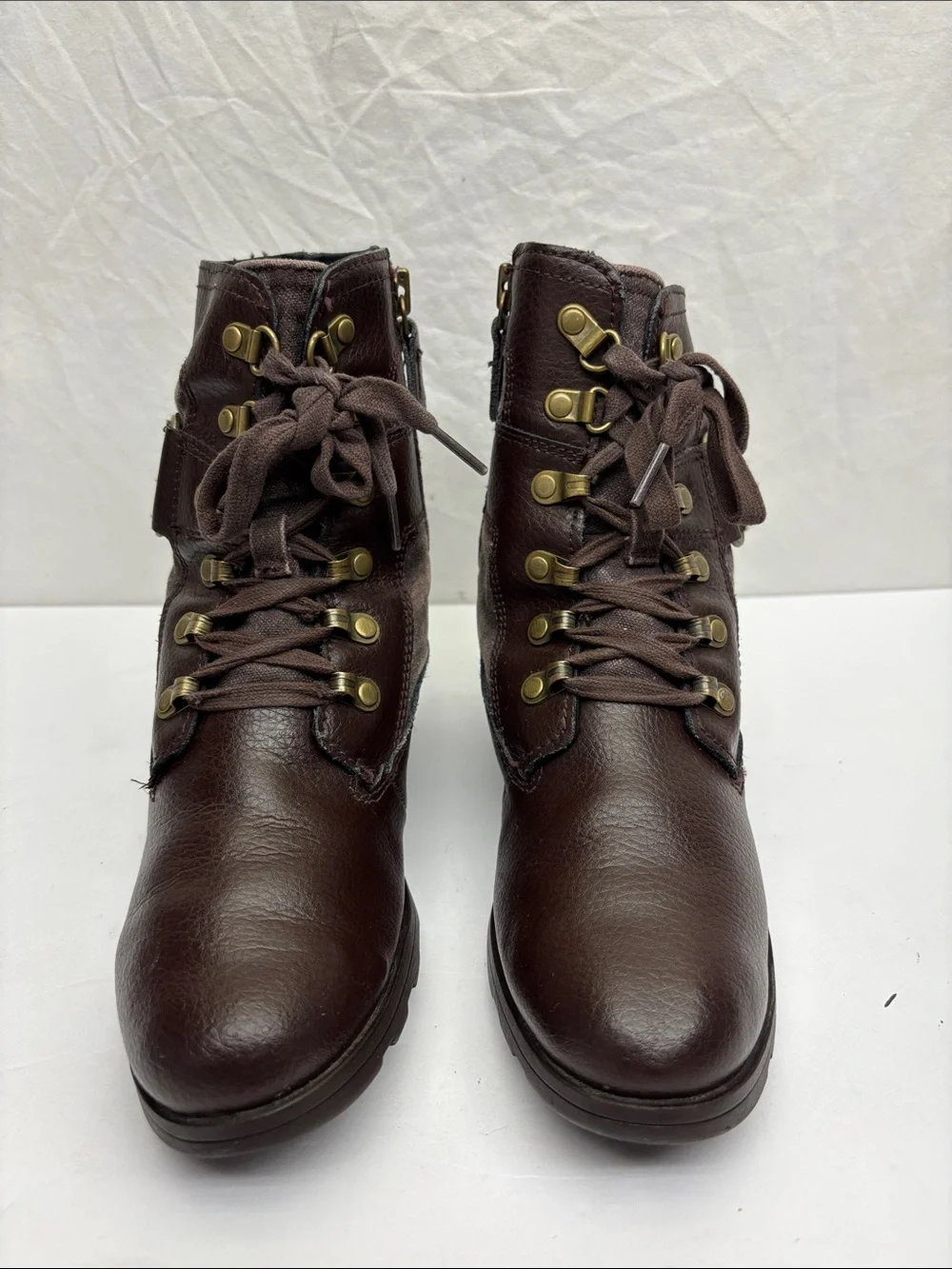 Sorel Dark Brown Combat boots for big girl size 4, box 42